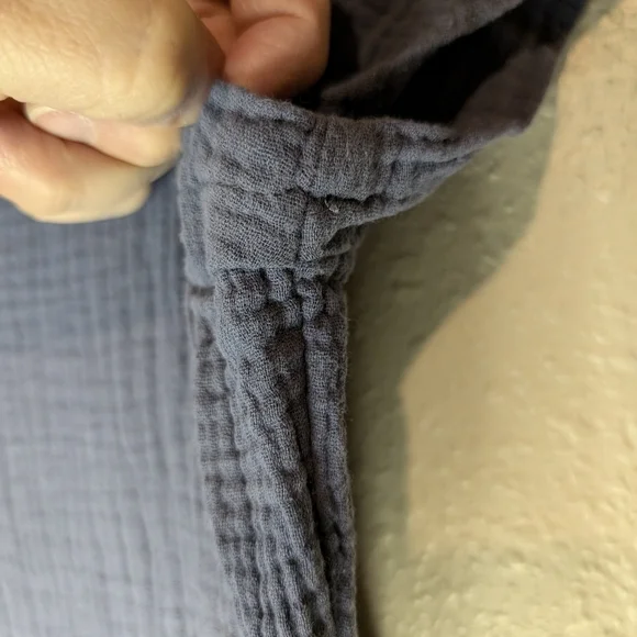 C&C California Size Medium Button up Romper Shorts with Pockets Color Blue - Picture 4 of 7